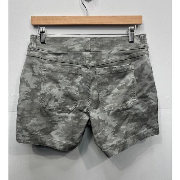 Spanx Women’s Camo Grey Twill Short / Size-Medium - Picture 4 of 8